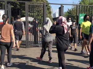 Minggu Pagi, Kawasan GBK Dipadati Ribuan Warga Tuk Berolahraga Minggu Pagi, Kawasan GBK Dipadati Ribuan Warga Tuk Berolahraga