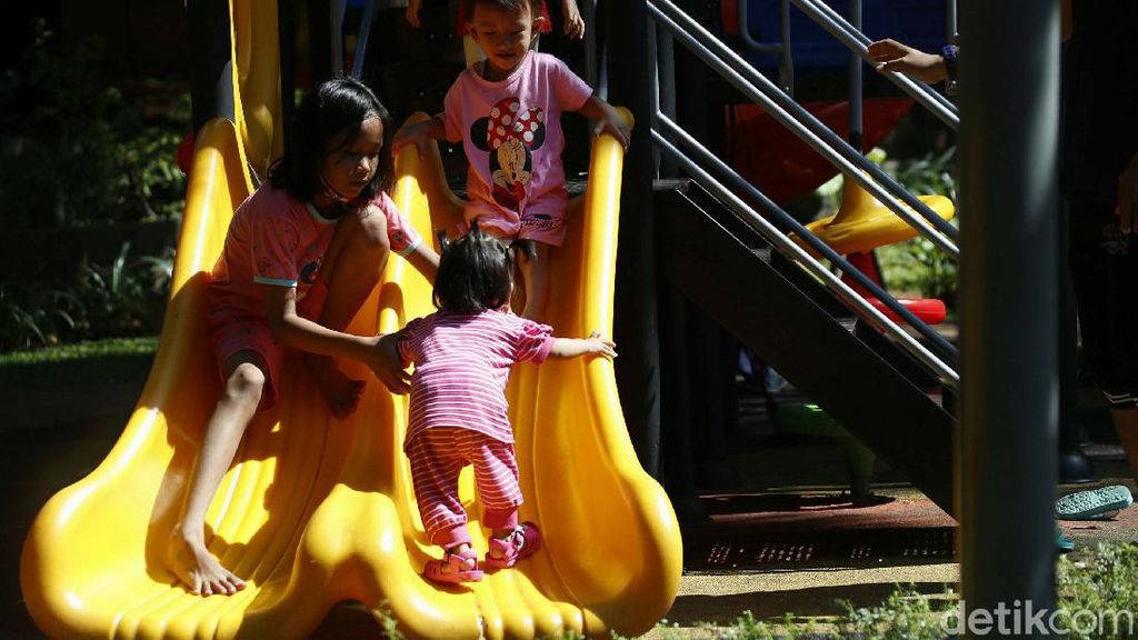 Usai Dibuka, Taman Danau Dampelas Dipenuhi Anak-anak Usai Dibuka, Taman Danau Dampelas Dipenuhi Anak-anak
