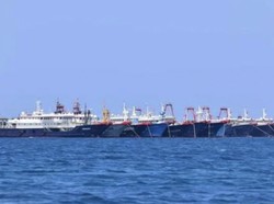 Pesawat Tempur Filipina Awasi Kapal China di Laut China Selatan