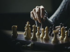 Grandmaster Catur Remaja Ini Diduga Curang Lebih dari 100 Kali, Begini Kisahnya Grandmaster Catur Remaja Ini Diduga Curang Lebih dari 100 Kali, Begini Kisahnya