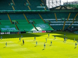 Lawan Rasisme, Old Firm Derby Diwarnai Aksi Menolak Berlutut