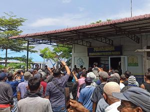 Protes Petugas Dinas Kelautan-Perikanan Arogan, Pedagang di Aceh Gelar Demo
