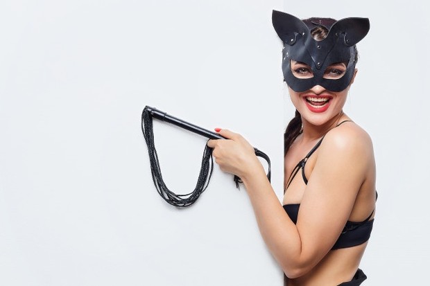 Dengan nada yang sama, kamu mungkin kesulitan mengakui fantasi kamu kepada diri sendiri atau orang lain karena kamu takut dengan apa yang mungkin dikatakan orang lain tentang fantasimu.