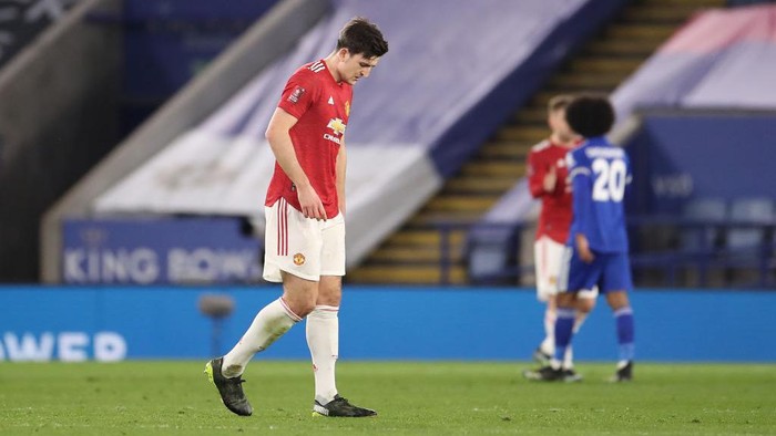 LEICESTER, ENGLAND - MARCH 21: Harry Maguire of Manchester United looks dejected after the Emirates FA Cup Quarter Final  match between Leicester City and Manchester United at The King Power Stadium on March 21, 2021 in Leicester, England. Sporting stadiums around the UK remain under strict restrictions due to the Coronavirus Pandemic as Government social distancing laws prohibit fans inside venues resulting in games being played behind closed doors.  (Photo by Alex Pantling/Getty Images)