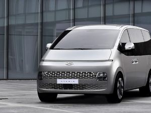 Kenapa Hyundai Staria Indonesia Hanya Ada Pilihan Mesin Diesel? Kenapa Hyundai Staria Indonesia Hanya Ada Pilihan Mesin Diesel?