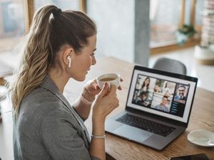 3 Cara Menjadwalkan Rapat di Google Meet yang Mudah dan Praktis 3 Cara Menjadwalkan Rapat di Google Meet yang Mudah dan Praktis