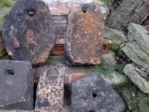 Jangkar Batu 2.000 Tahun Ditemukan di Inggris, Diduga Sisa Pelabuhan Romawi