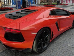 Lamborghini, Ferrari, sampai Bugatti, Cocok Enggak Sih Dipakai di Indonesia?