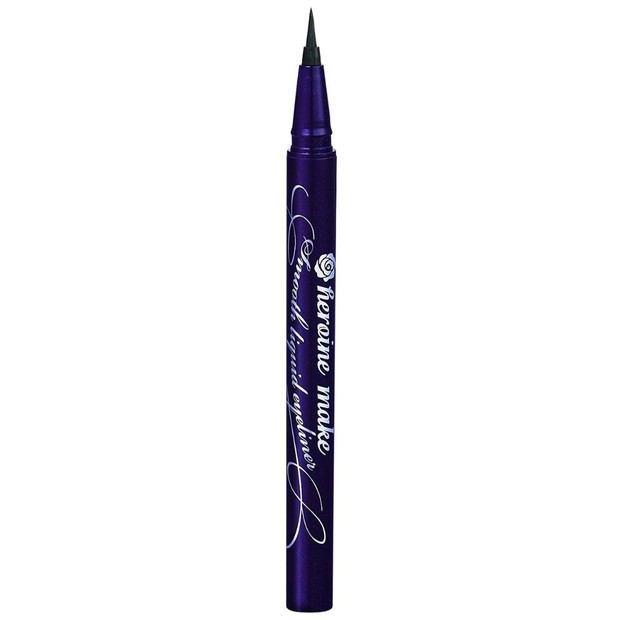 Berikutnya ada produk eyeliner yang datang dari brand J-Beauty, eyeliner dari Kiss Me ini akan memaksimalkan penampilan riasan kamu.