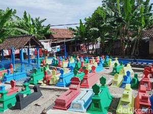 Sambut Sadranan Jelang Ramadhan, Nisan di Makam Klaten Dicat Warna-warni