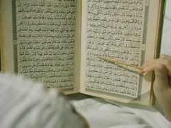15 Ayat Sajdah dalam Al Quran yang Disepakati Ulama