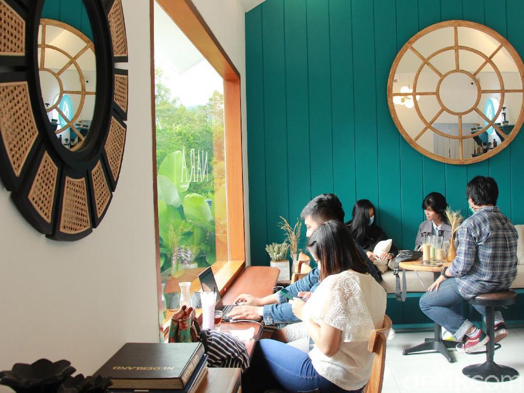 Cocok Buat Ngadem! 5 Kafe di Malang-Batu yang Punya Panorama Cantik Cocok Buat Ngadem! 5 Kafe di Malang-Batu yang Punya Panorama Cantik