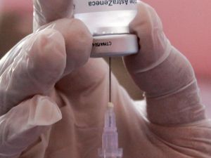 Pemerintah Minta China Kirim Vaksin Sesuai Jadwal