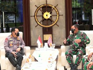 KSAL dan Kapolri Bertemu, Sepakat Perkuat Operasi Pengamanan di Perairan KSAL dan Kapolri Bertemu, Sepakat Perkuat Operasi Pengamanan di Perairan