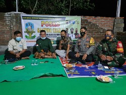 Kapolres Lombok Barat Puji Desa di NTB Gotong Royong Tekan COVID-19