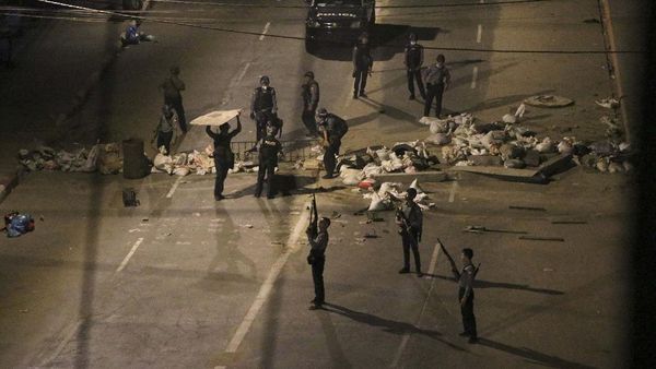 Potret Myanmar yang Kian Mencekam