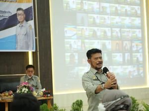 Mentan Dorong Mahasiswa Jadi Pionir Pertanian Modern