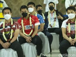 Tim Bulutangkis Indonesia Sudah Mendarat, Langsung Cek Kesehatan Tim Bulutangkis Indonesia Sudah Mendarat, Langsung Cek Kesehatan