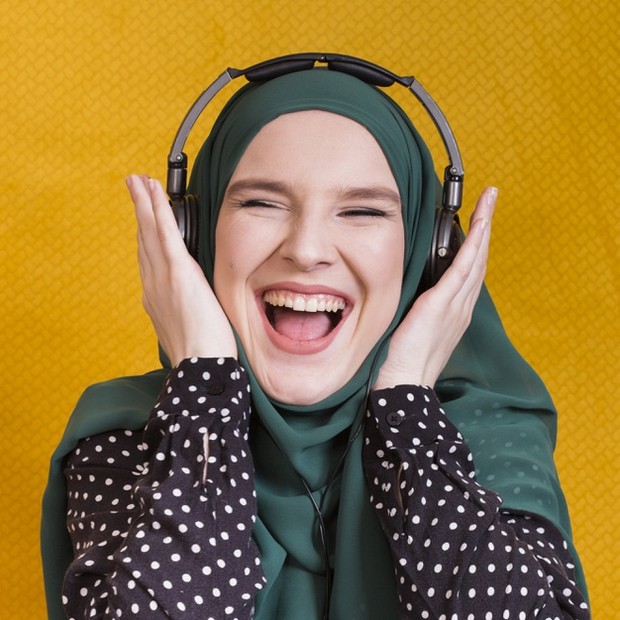 Tips Merawat Rambut Bagi Hijabers/sumber: freepik.com/ Memastikan rambut dalam kondisi kering setelah keramas.