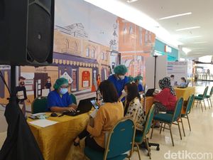 Vaksinasi Lansia di Mal Ini Gratis, Catat Jadwal dan Syaratnya