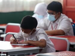 Disdik DKI Ungkap Ada Ortu Belum Izinkan Anaknya Belajar Tatap Muka