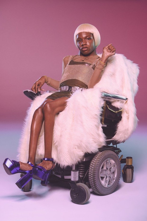 Aaron Philip/twitter.com/BLUMARlNE Aaron Philip