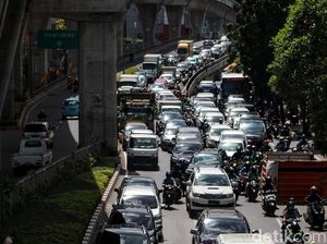 Bikin Macet Gara-gara Jalan Tendean Digali Lagi
