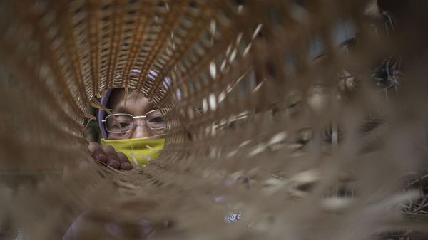 Anyaman Loyok dari Lombok Siap Go Internasional
