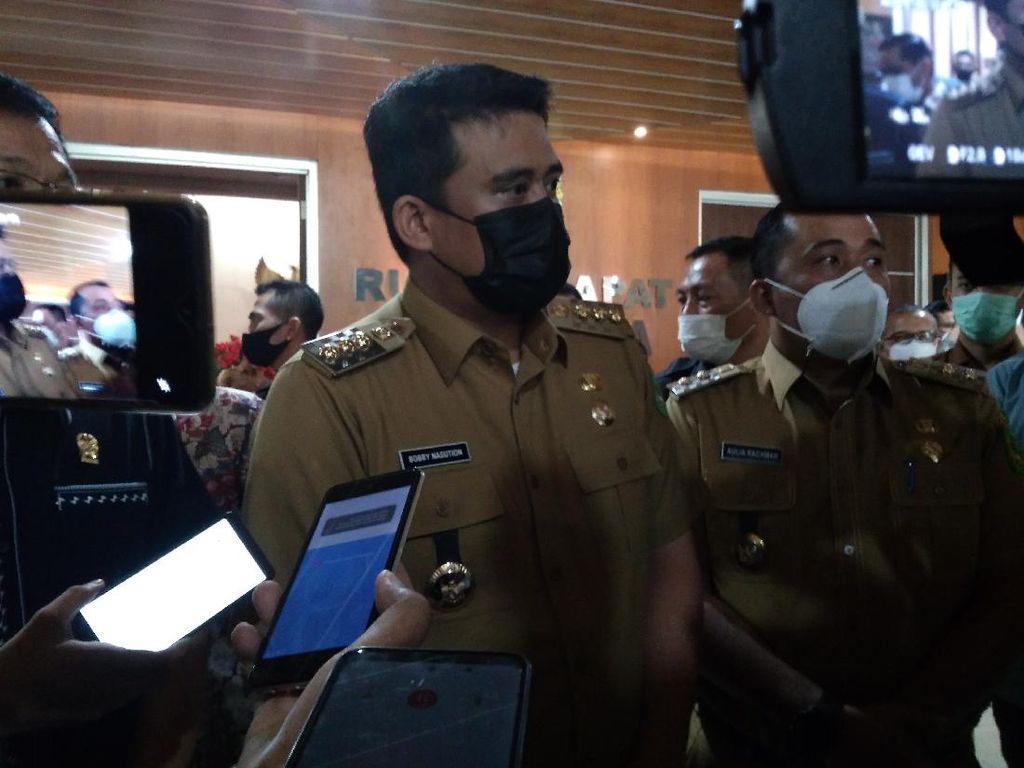 Bobby Biasanya Gampang Diwawancarai, Kok Kali Ini Wartawan Dihalangi? Bobby Biasanya Gampang Diwawancarai, Kok Kali Ini Wartawan Dihalangi?