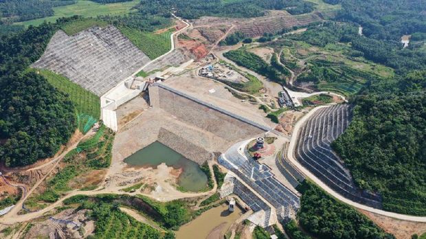 Wakil Presiden (Wapres) Ma'ruf Amin menyambangi Bendungan Way Sekampung, Lampung. Intip yuk penampakan bendungannya.