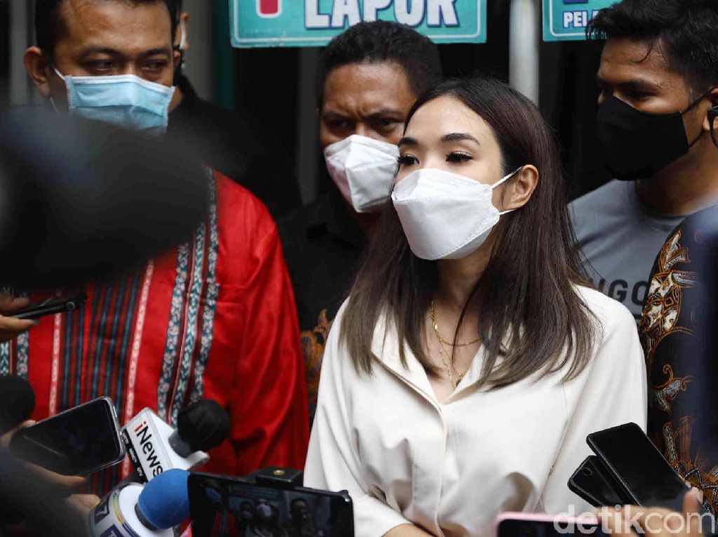 Nobu Disebut Pansos dari Kasus Video Syur, Gisel: Terserahlah... Nobu Disebut Pansos dari Kasus Video Syur, Gisel: Terserahlah...
