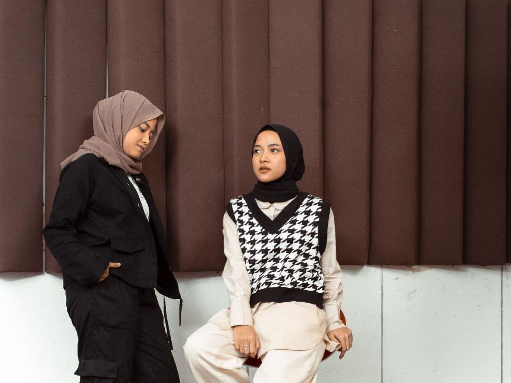 Hanin Dhiya Banyak Belajar dari Nissa Sabyan Hanin Dhiya Banyak Belajar dari Nissa Sabyan