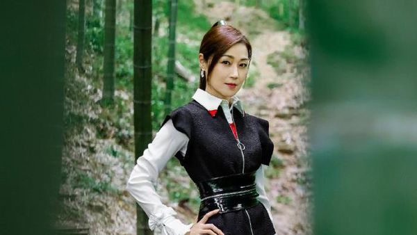 Joey Meng, Aktris Pemilik Kaki Terindah di Hong Kong