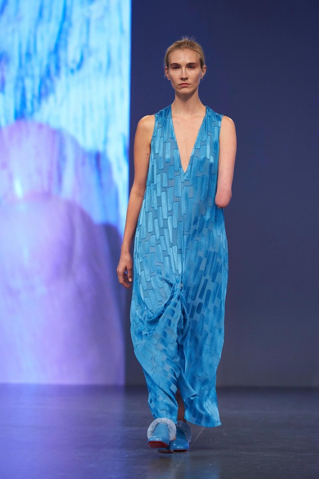 Kelly Knox/twitter.com/BLUMARlNE Kelly Knox