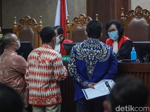 Momen Marzuki Alie dkk Cabut Gugatan ke AHY Momen Marzuki Alie dkk Cabut Gugatan ke AHY