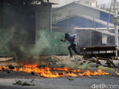 Demo Tolak Kudeta Terus Berlanjut di Myanmar