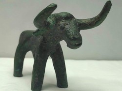 Patung Banteng Yunani Berusia 2.500 Tahun Ditemukan Usai Hujan Lebat