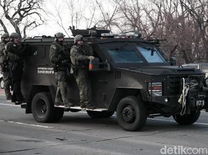Begini Suasana Polisi AS Kepung Pelaku Penembakan di Supermaket