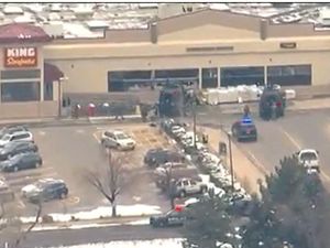 Penembakan Massal di Supermarket Colorado