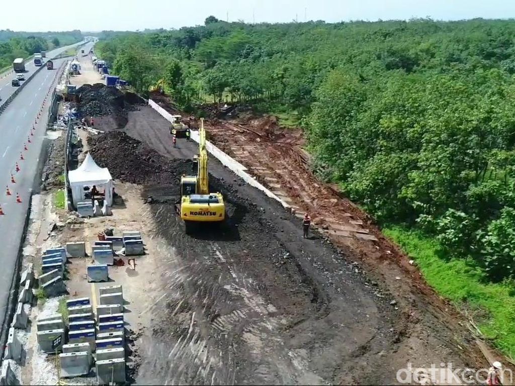 Progres Perbaikan Jalan Ambles di Tol Cipali Capai 85 Persen Progres Perbaikan Jalan Ambles di Tol Cipali Capai 85 Persen
