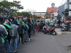 Viral Antrean Ojol Mengular ke Jl Margonda Depok, Satpol PP: Promo Resto Baru
