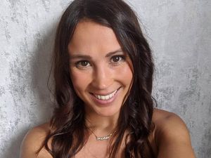 7 Potret Sarah Mhlanga, Peniru Meghan Markle yang Kini Sepi Job