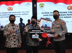 Kebut Penanganan COVID-19, Taspen Hibahkan Ambulans ke POLRI & BKN