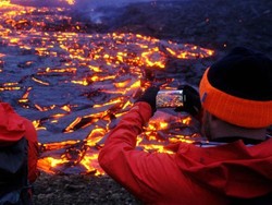 Lahar Panas Mendekat, Warga di La Palma Harus Dievakuasi