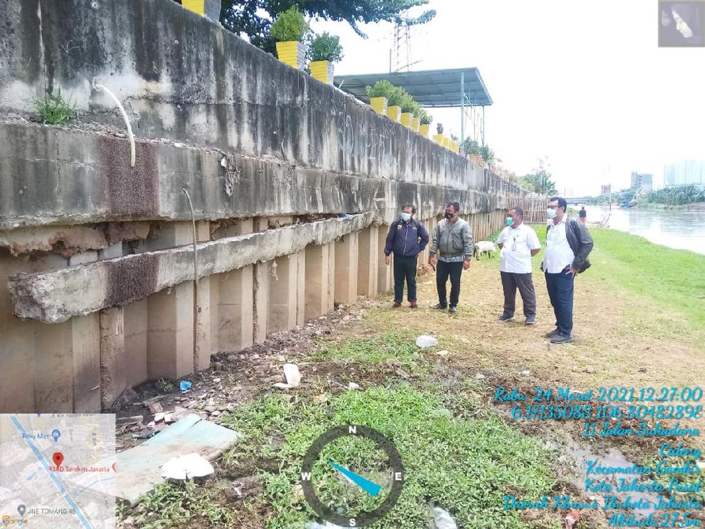 Besi Sheet Pile Sepanjang 50 Meter di BKB Tomang Hilang Dicuri