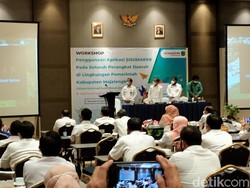 Luncurkan Sisumaker, Bupati Majalengka Soroti Ponsel Jadul Kadis