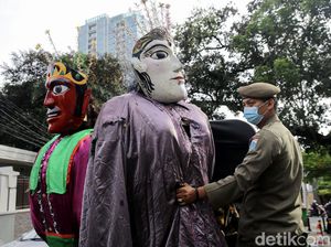 35 Ondel-ondel hingga Manusia Silver Terjaring Razia Satpol PP di Jaktim