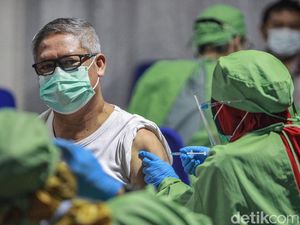 Para Ahli Kembali Ingatkan Urgensi Vaksinasi untuk Lansia