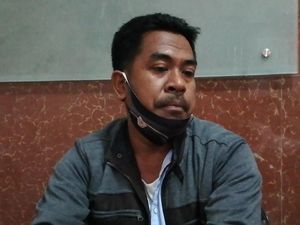 Nelangsa Diselingkuhi, Suami Kades Pasuruan Gadaikan SK Saat Istrinya Nyalon Nelangsa Diselingkuhi, Suami Kades Pasuruan Gadaikan SK Saat Istrinya Nyalon
