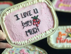 Gemas! Lunch Box Cake Ini Diberi Tulisan Pesan-pesan Manis